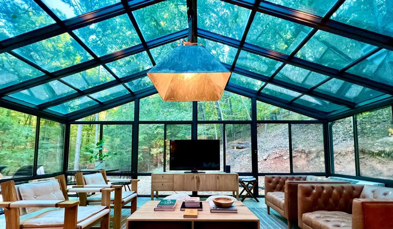 Glass Cabin Eureka Springs Eksteriør billede