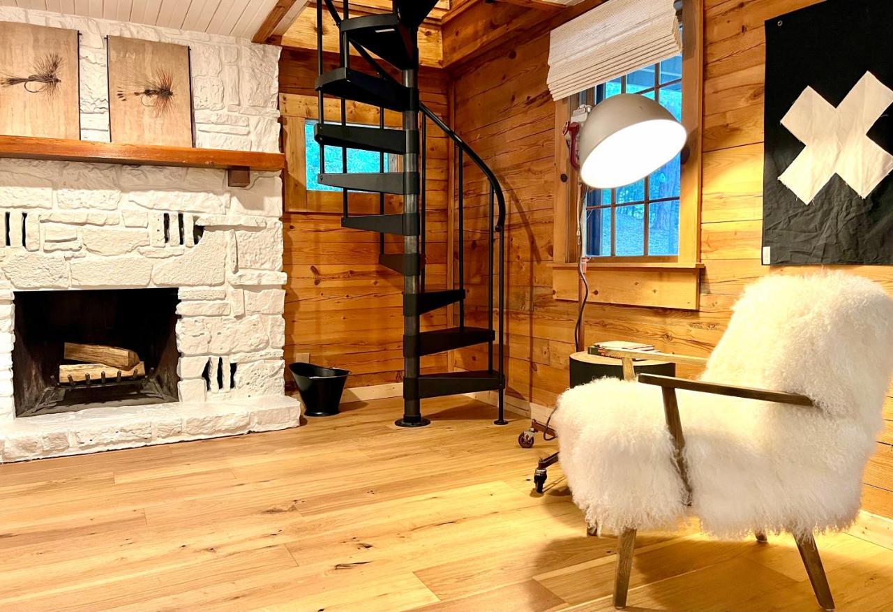 Glass Cabin Eureka Springs Eksteriør billede